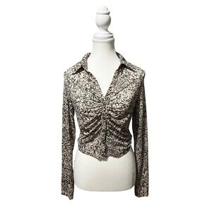 ASTR the Label Ruched Button Front Long Sleeve Top – Size Small